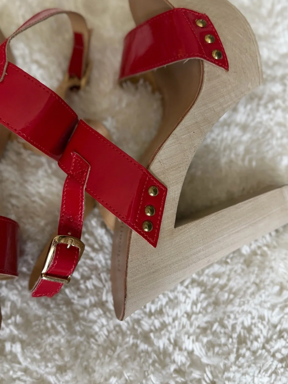 Vera Pelle Red Patent Platform Sandals with Wood-Effect Heel